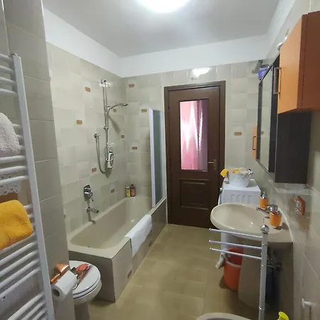 Apartamento La Betulla Confortevole Wifi E Parking Free